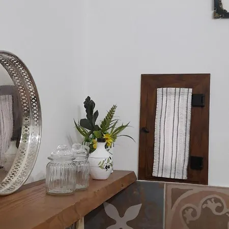 Emy House 公寓 *